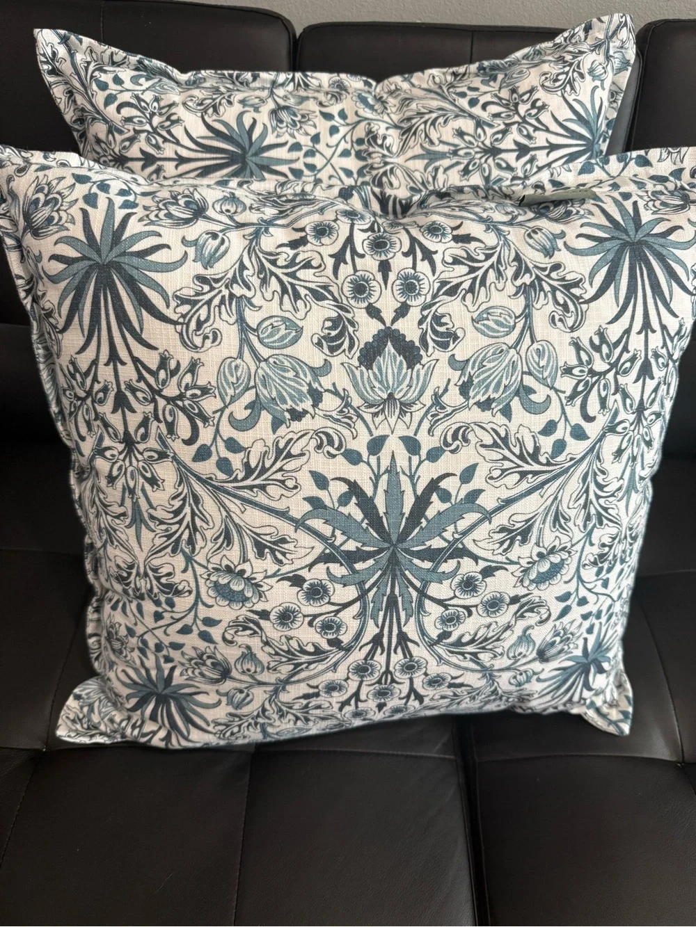 Morris & Co. stylish blue
